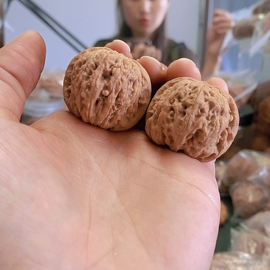 【闪购商品】把件文玩核桃36.5闷尖石墩小众蜡皮