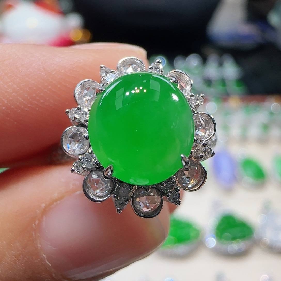 翡翠吊坠(不含链)18K金镶嵌