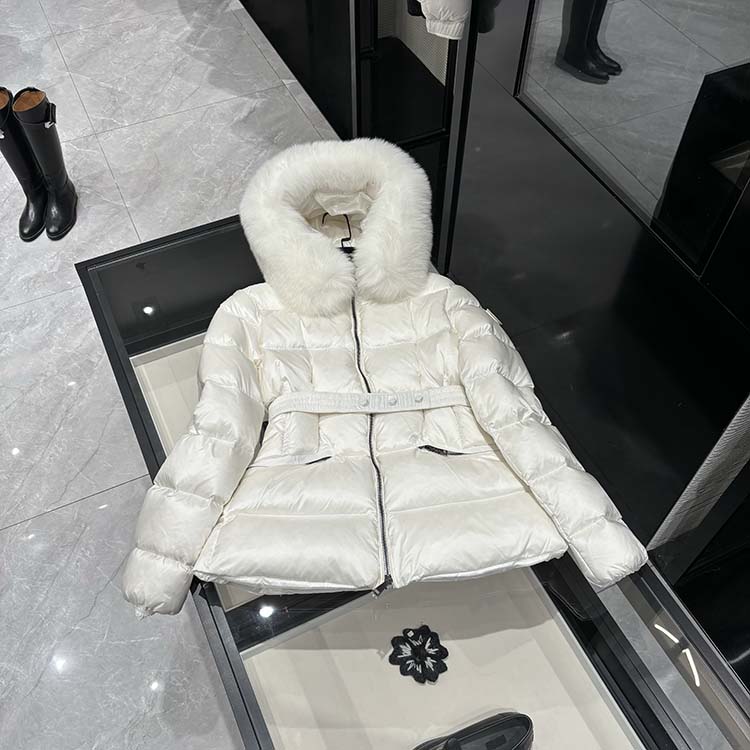 25年秋冬新款 时尚休闲收腰斜拉链拼接毛毛领连帽羽绒服-8815