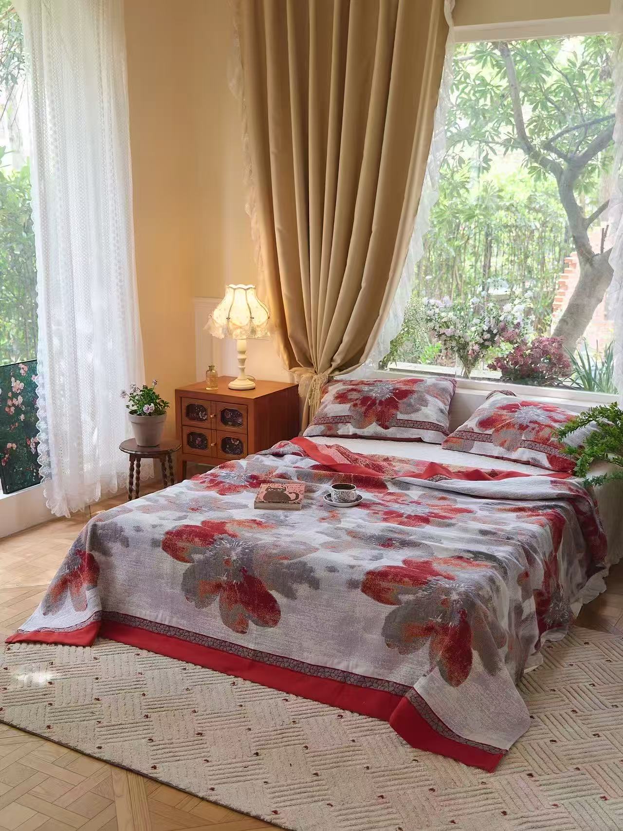 M【雪月红】三件套精梳棉四季通用加大床盖亲肤透气可机洗