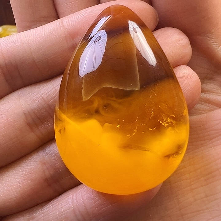 未镶嵌蜜蜡颈饰蜜蜡