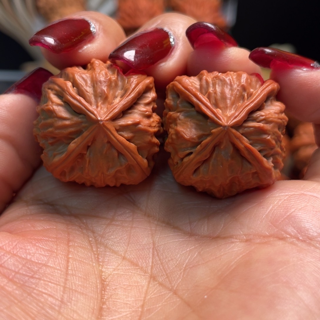 把件文玩核桃四棱