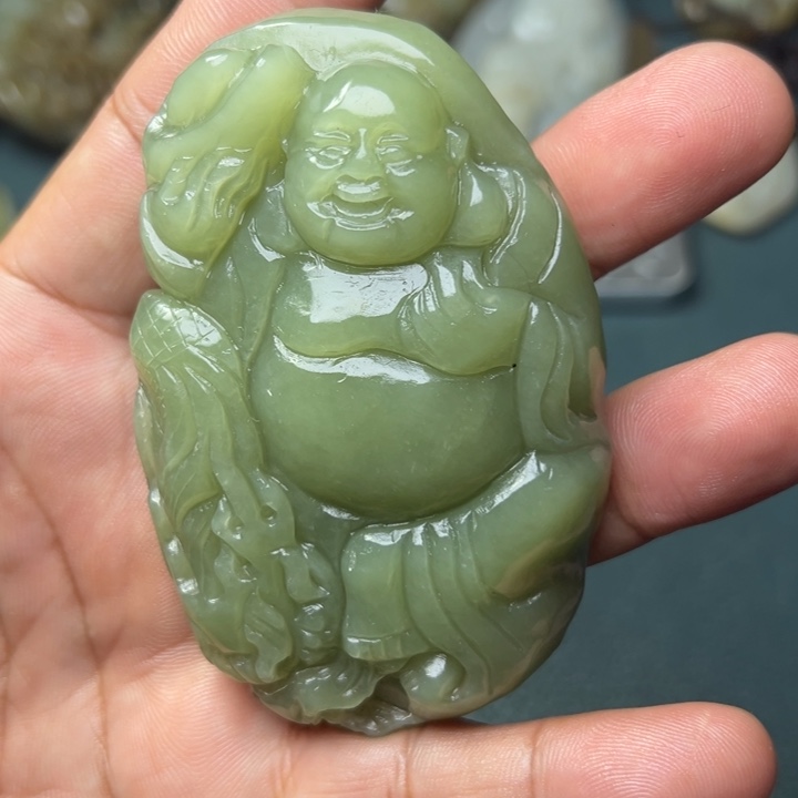 和田玉未镶嵌把件