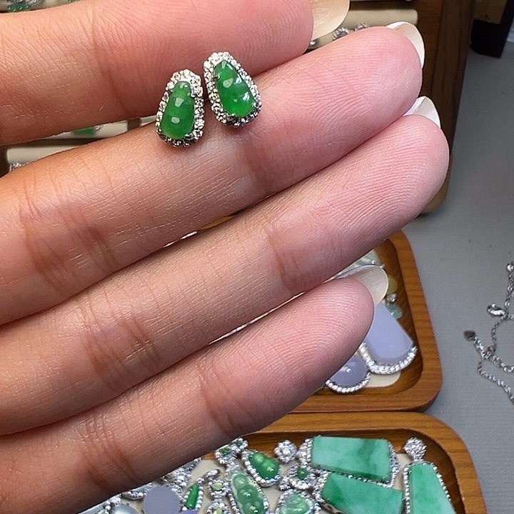 大***谦翡翠未镶嵌耳饰耳饰