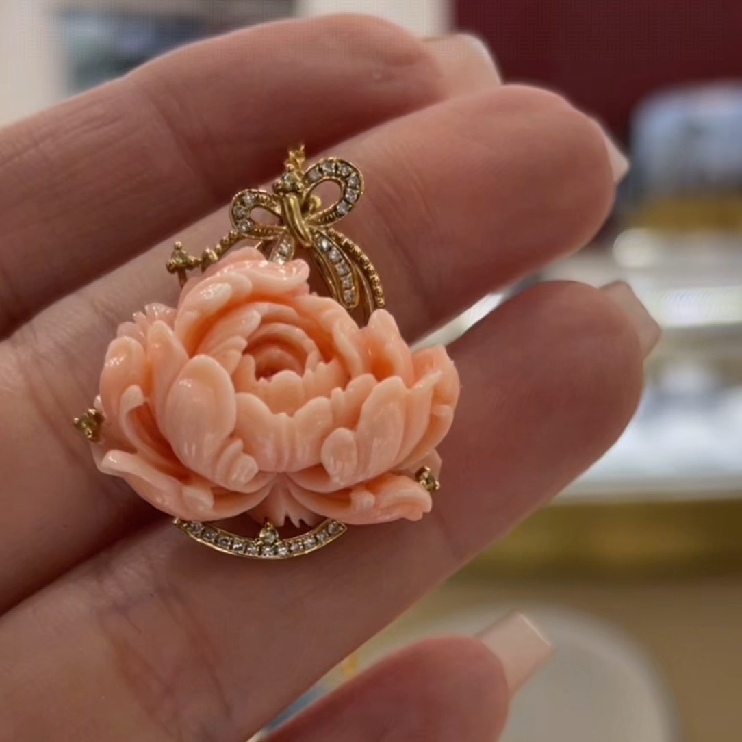 天然宝石红珊瑚吊坠