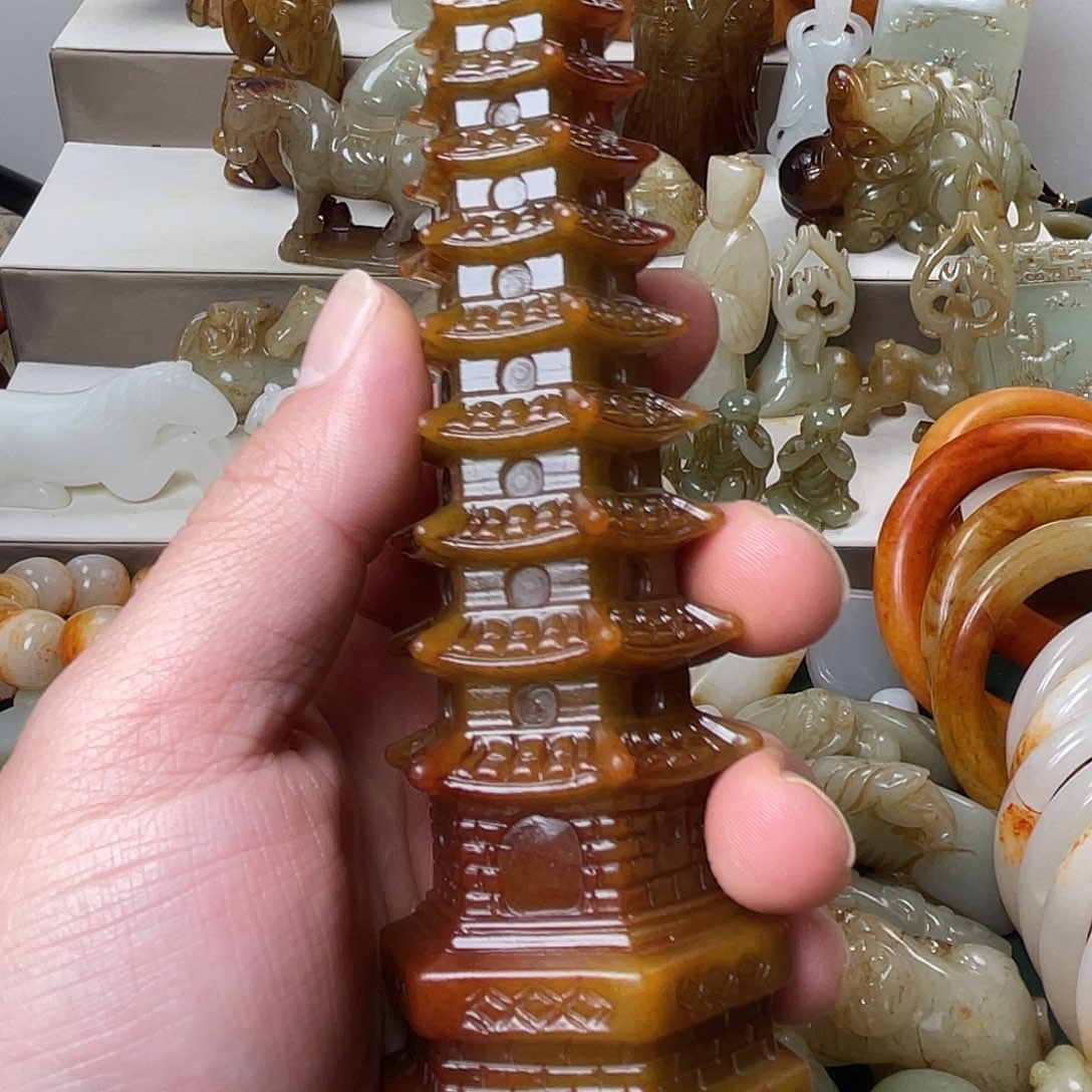 用***4和田玉未镶嵌颈饰