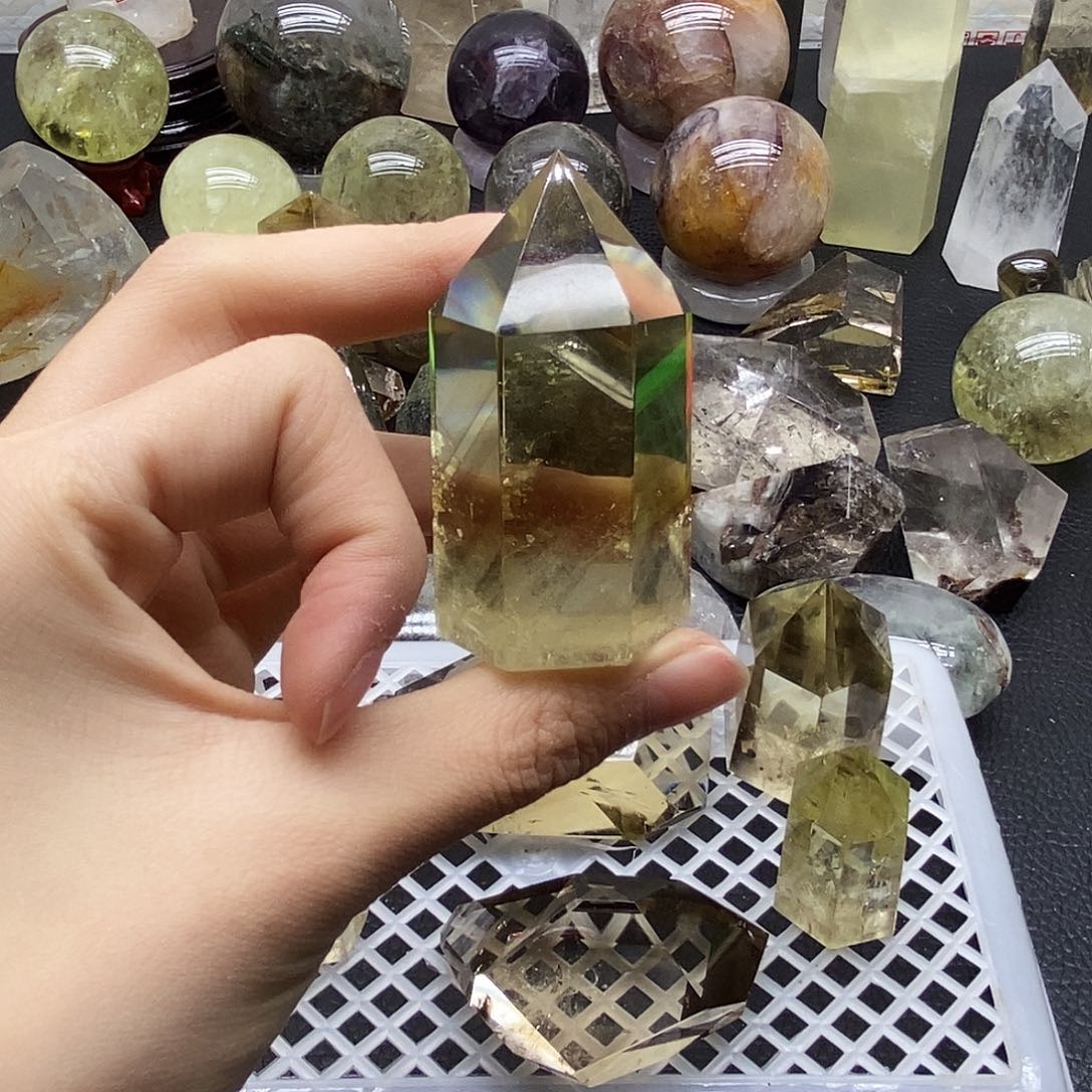 珠宝半成品水晶未镶嵌18水晶石