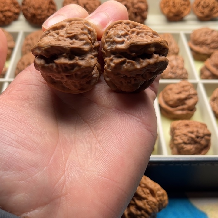 文玩核桃吊坠39四开背