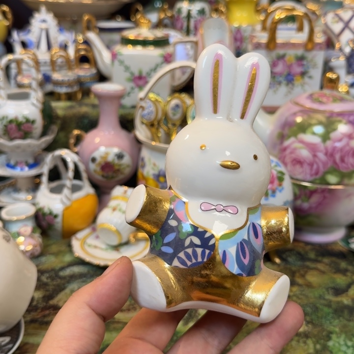 鹿与海陶瓷家居有限公司