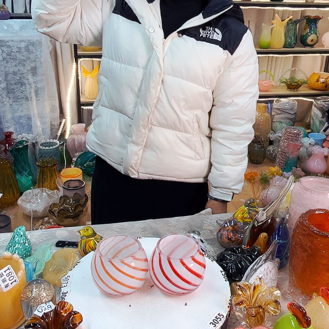 一对杯家悦琉璃工艺品