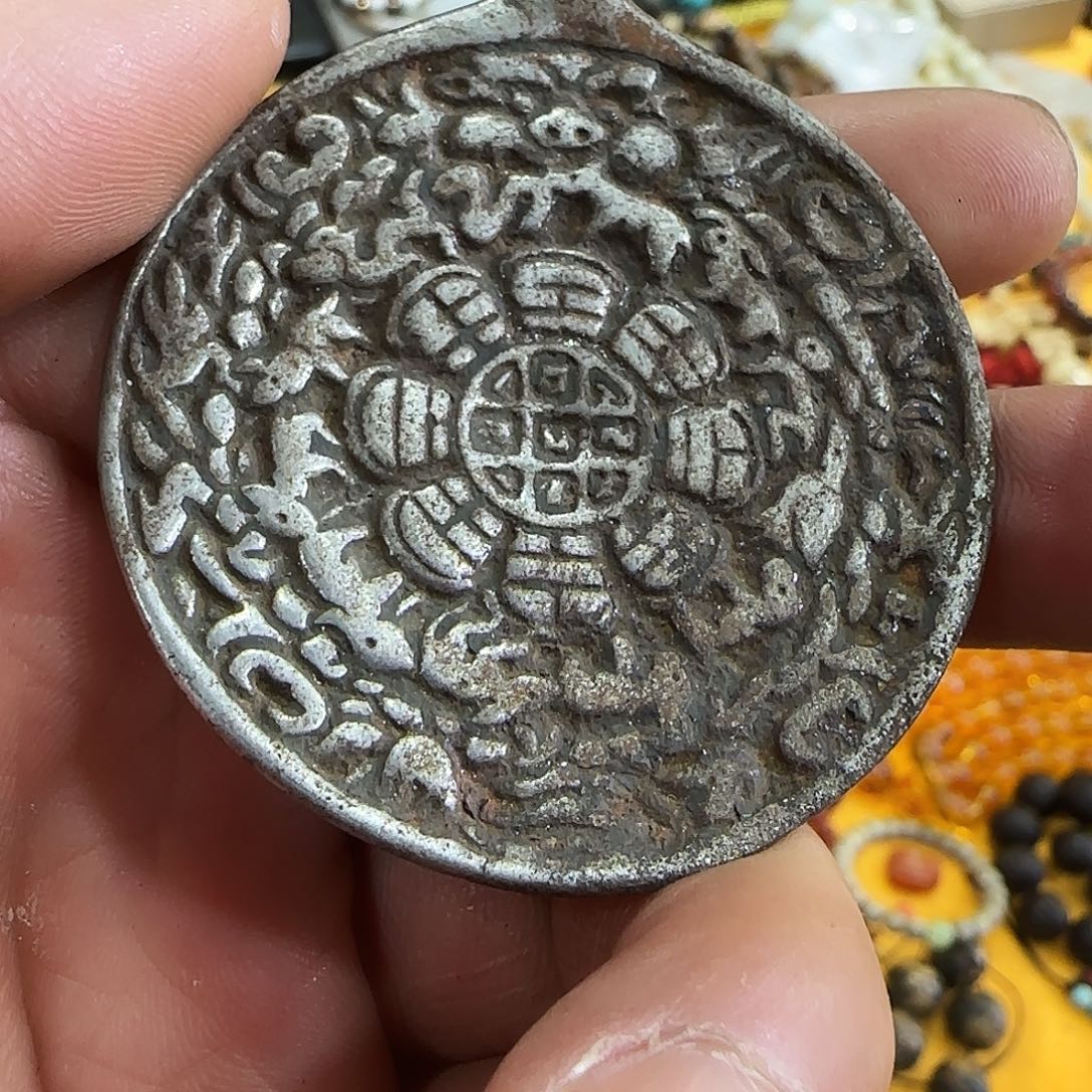 颈饰玻璃藏传藏地九宫