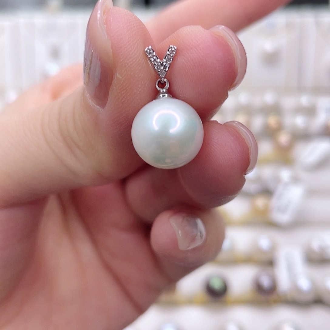 淡水珍珠吊坠(赠链)未镶嵌