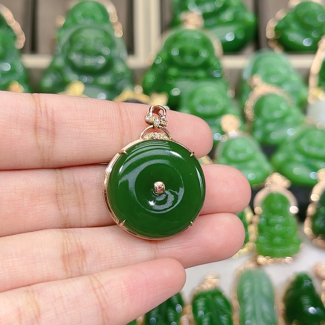 和田玉（碧玉）颈饰18K金镶嵌