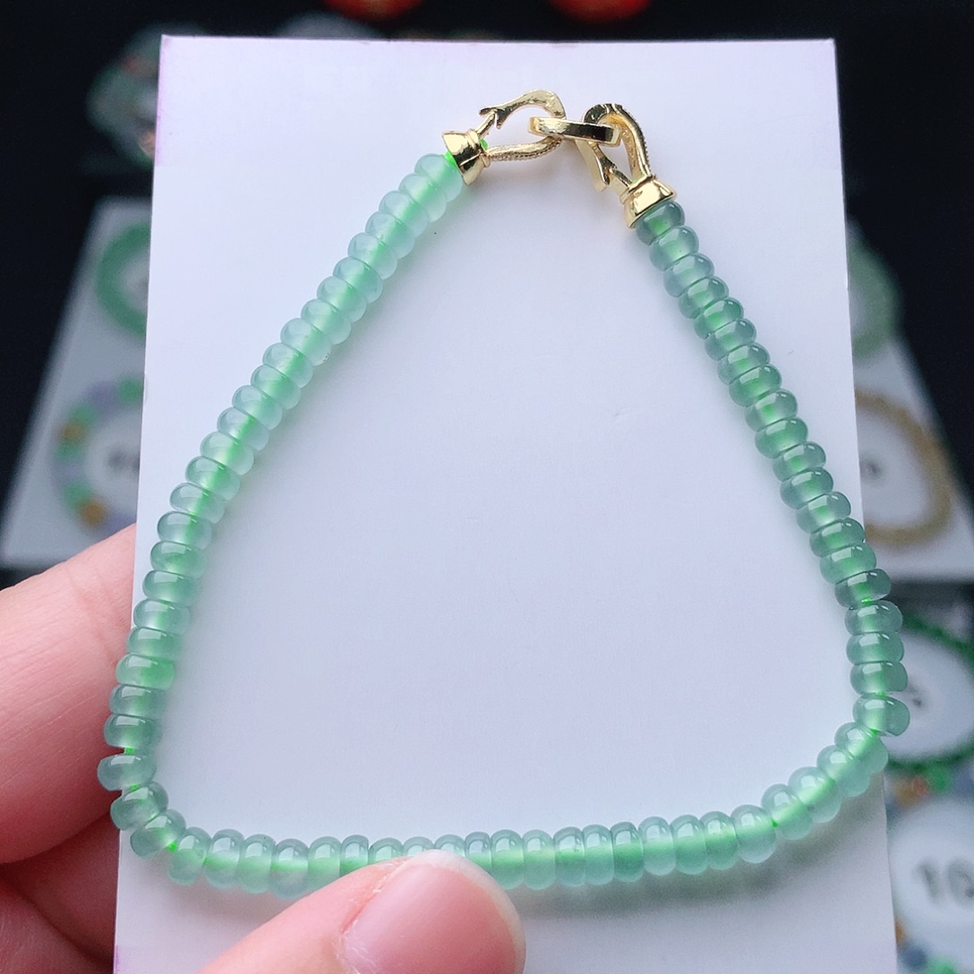 翡翠手串未镶嵌翡翠