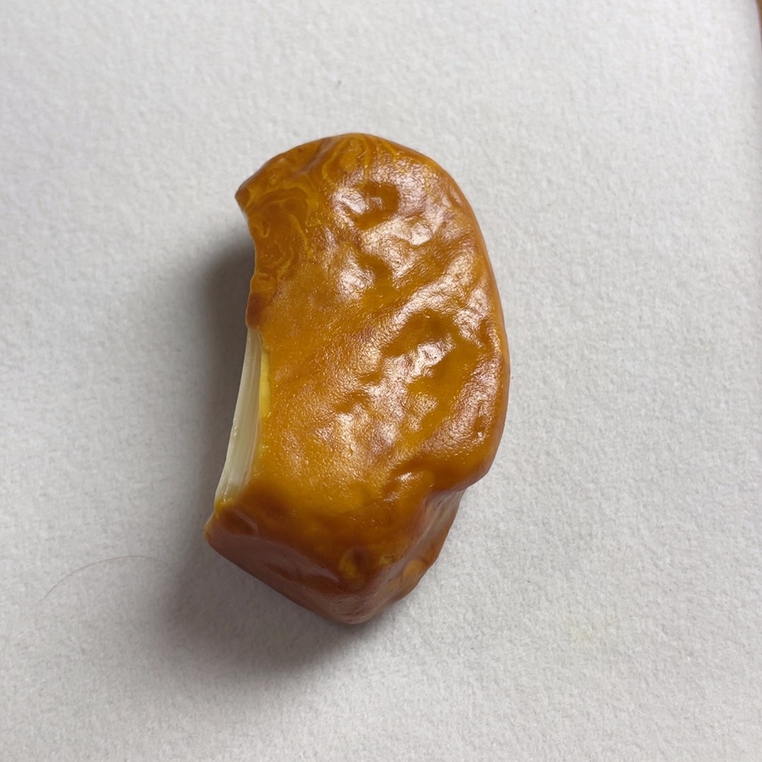 ঞ****定制琥珀未镶嵌定制