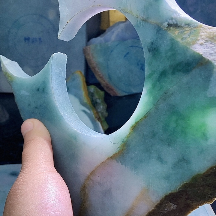 翡翠未镶嵌颈饰毛料15