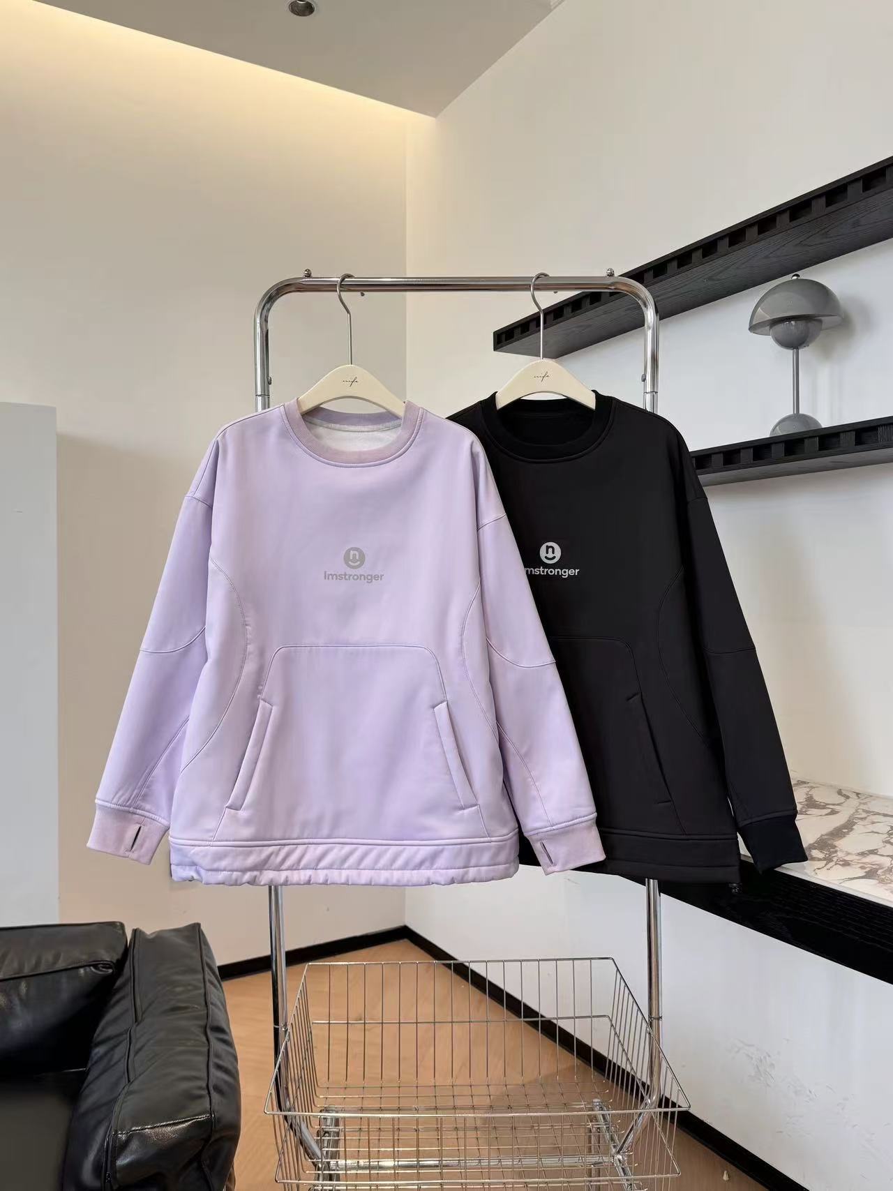 【特价微瑕NO退】三条扛学院风女士卫衣 