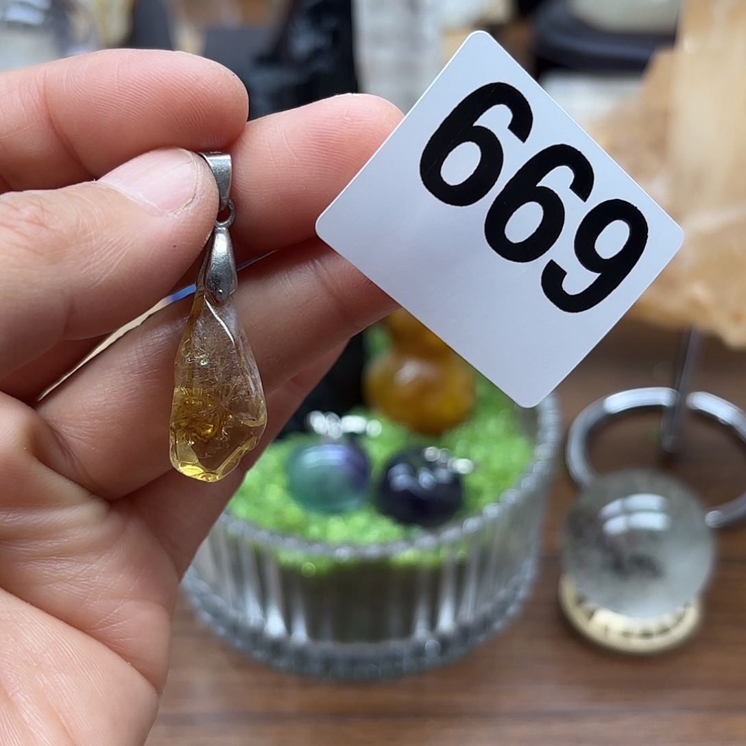 未镶嵌水晶大型摆件（非配饰）