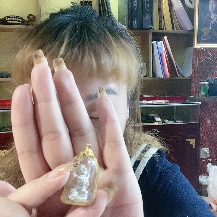 泥塑堪暖善迦财纯银吊坠