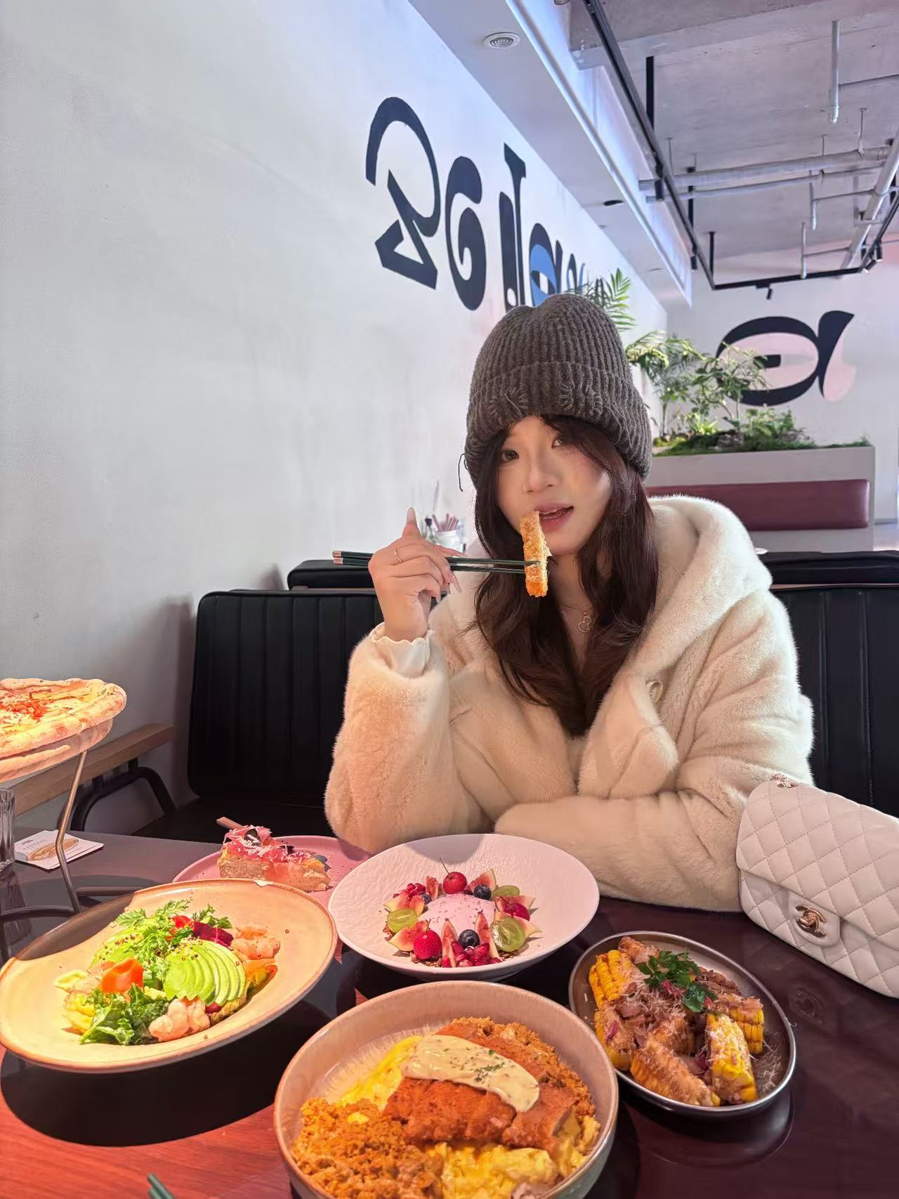 YOUMI优米【泰迪公主】进口水貂天鹅绒短二本色连帽翻领百搭暖