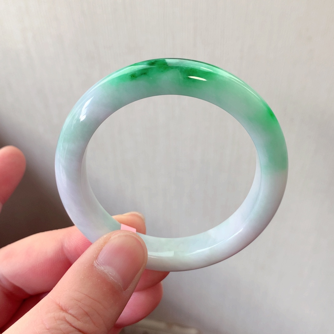 翡翠手镯未镶嵌缅甸翡翠