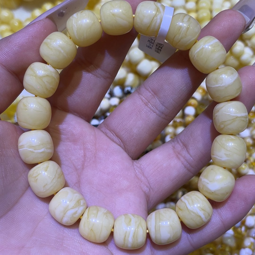 蜜蜡未镶嵌珠宝奇石12m