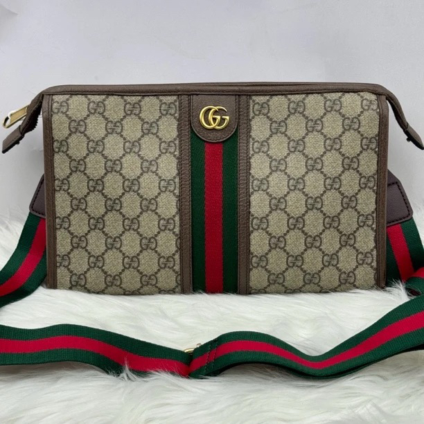 95新 GUCCI/古驰 古驰现代款可手拿可斜挎经典时尚包0012