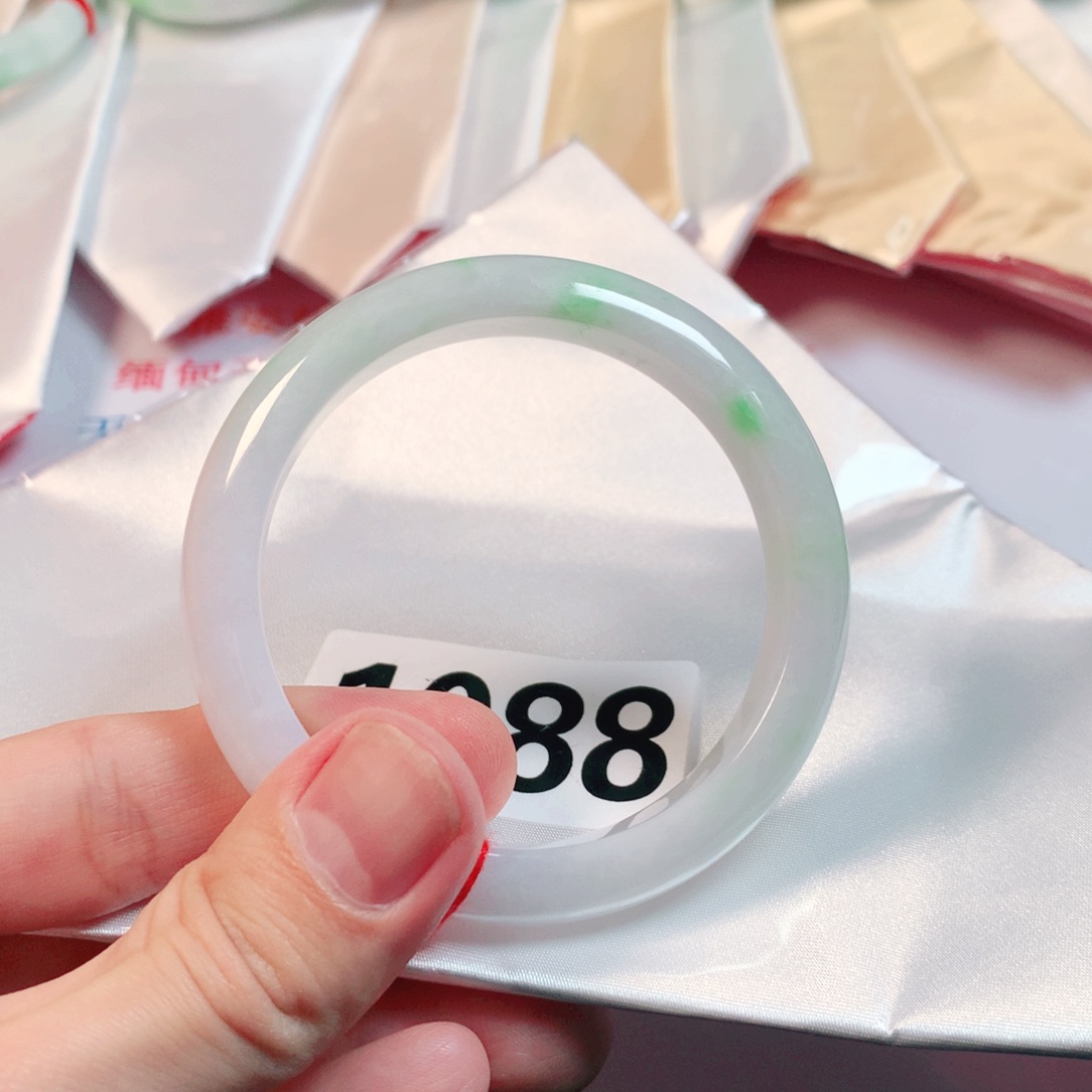 翡翠手镯未镶嵌翡翠手镯1088