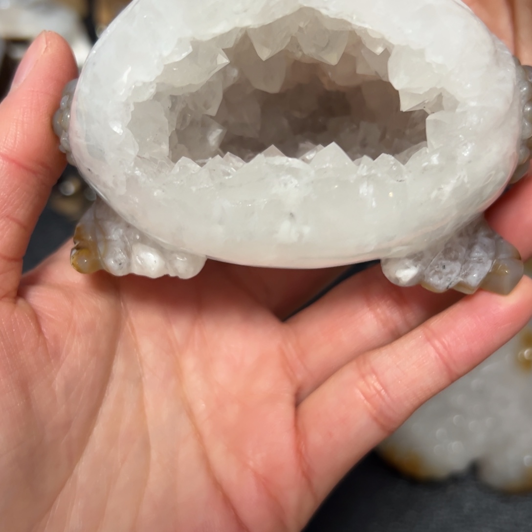 邓***旋玛瑙/玉髓未镶嵌珠宝奇石