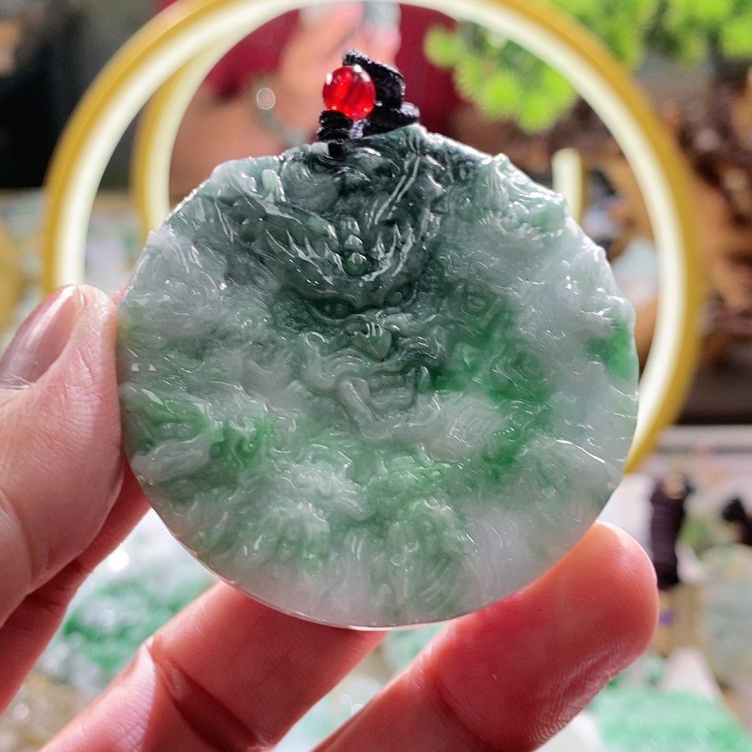 【闪购商品】翡翠颈饰未镶嵌111111111111