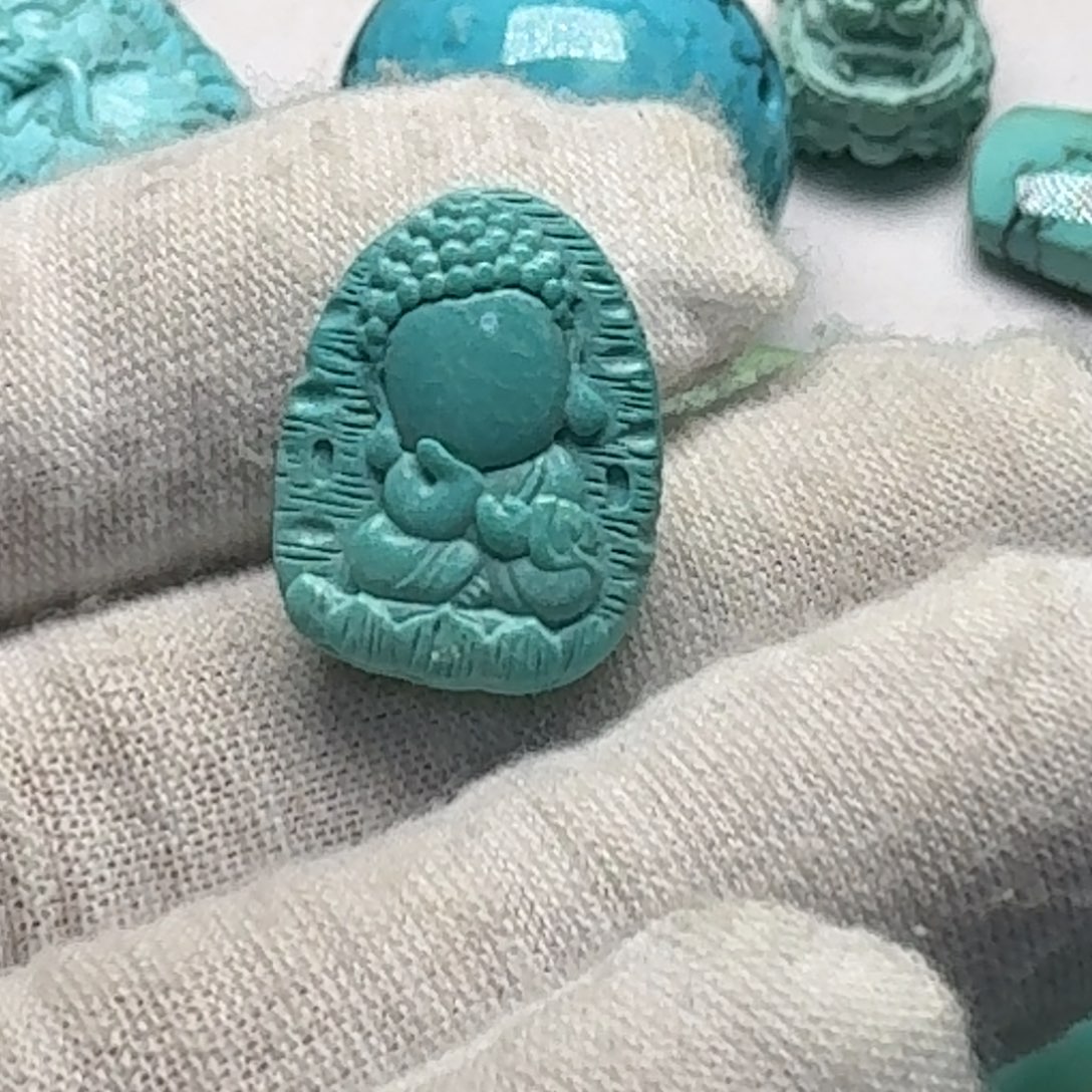 绿松石未镶嵌珠宝奇石