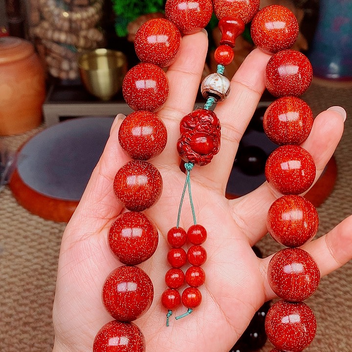 檀香紫檀（小叶紫檀）桃2.0红手持