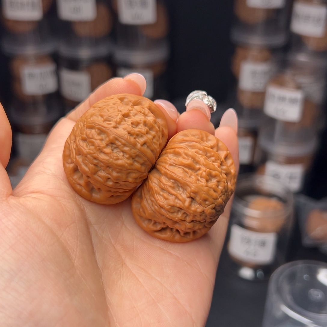 文玩核桃吊坠求*铁锤