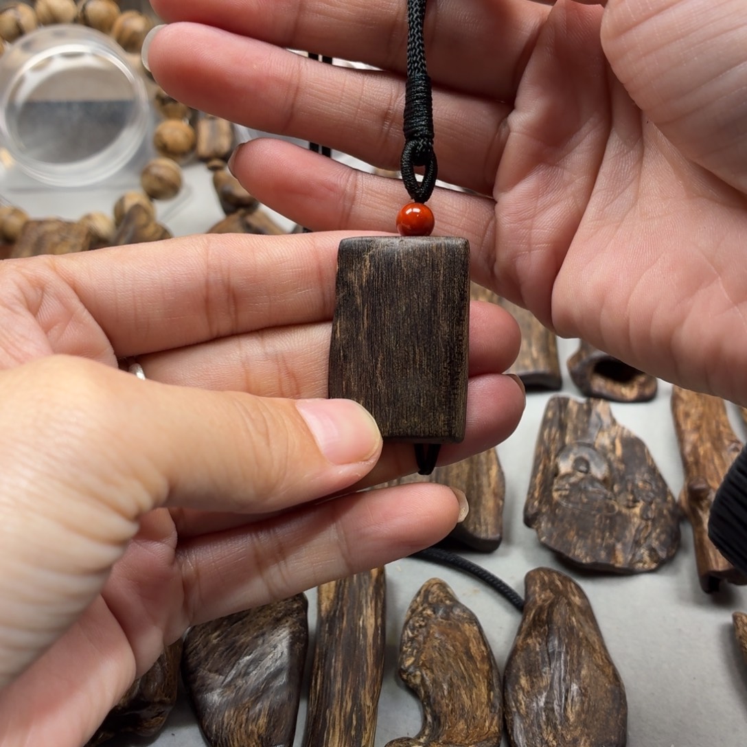 沉香沉香碎屑达拉干