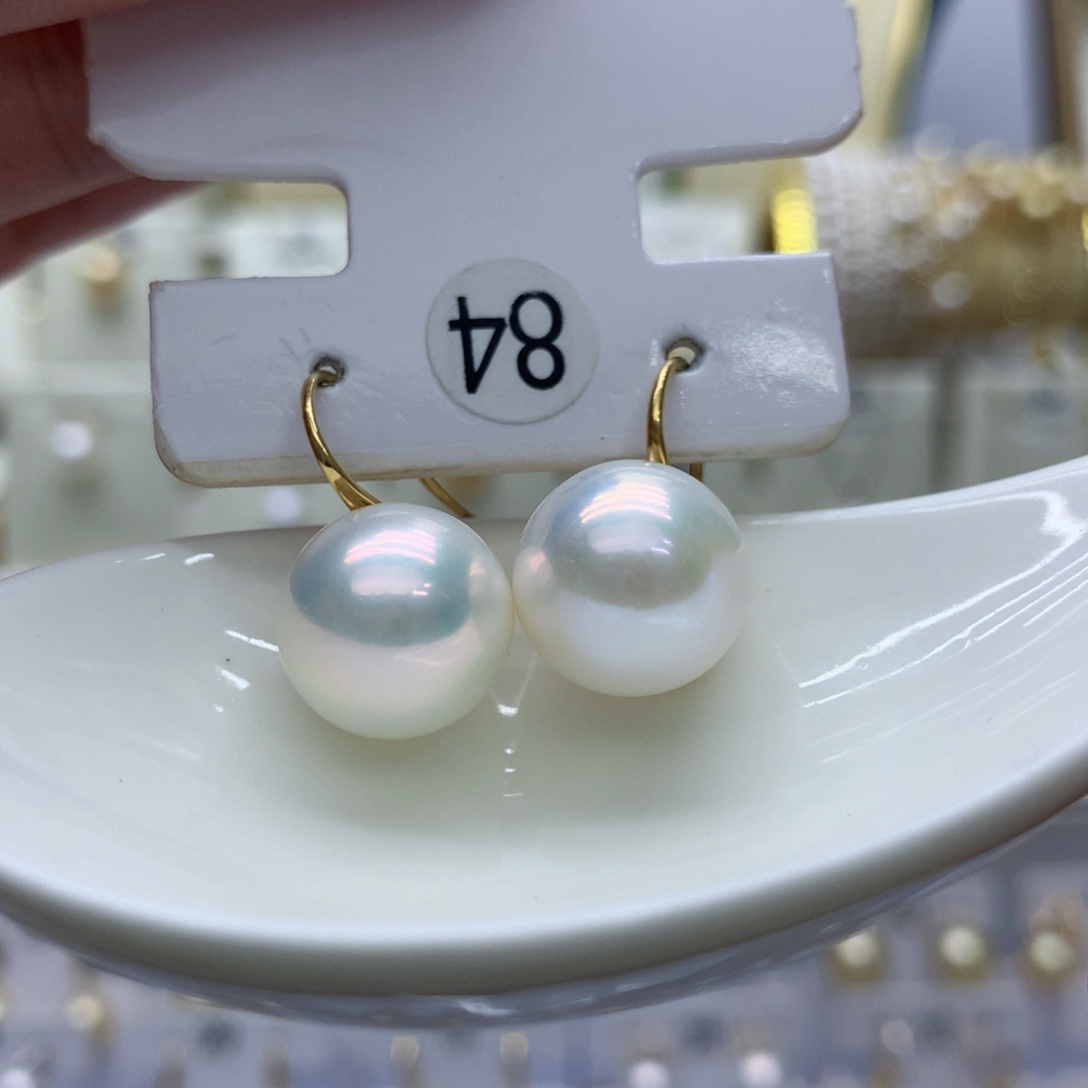 18K金镶嵌淡水珍珠耳饰