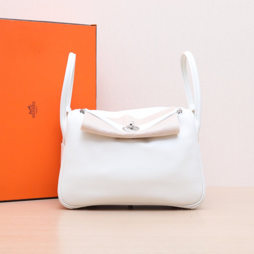99新 Hermes/爱马仕 小花柳 Lindy 26 白色 EC皮 Y刻 银扣 包