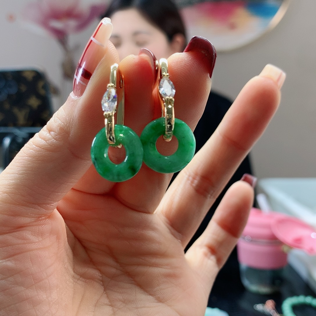 【闪购商品】翡翠耳饰未镶嵌，