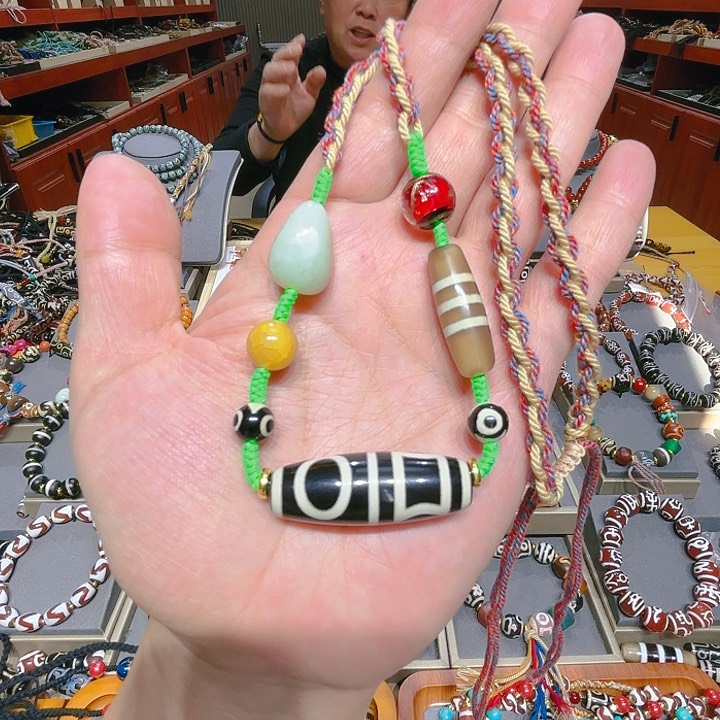 未镶嵌玛瑙/玉髓珠宝奇石