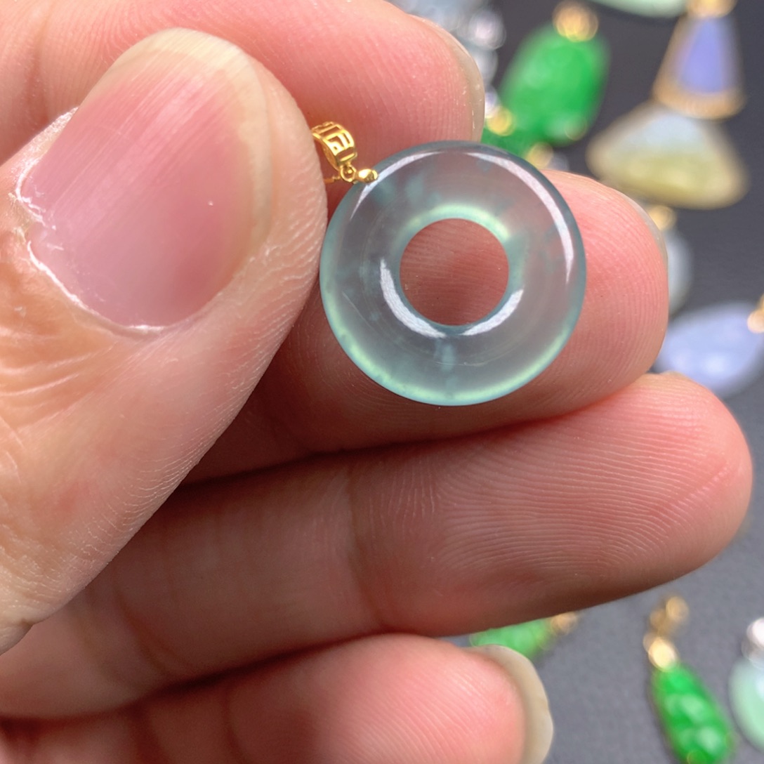 【闪购商品】翡翠18K金镶嵌颈饰翡翠