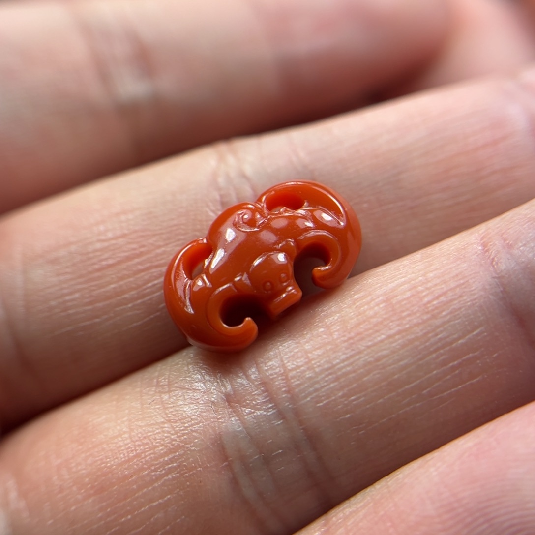 南红玛瑙蝙蝠背云未镶嵌