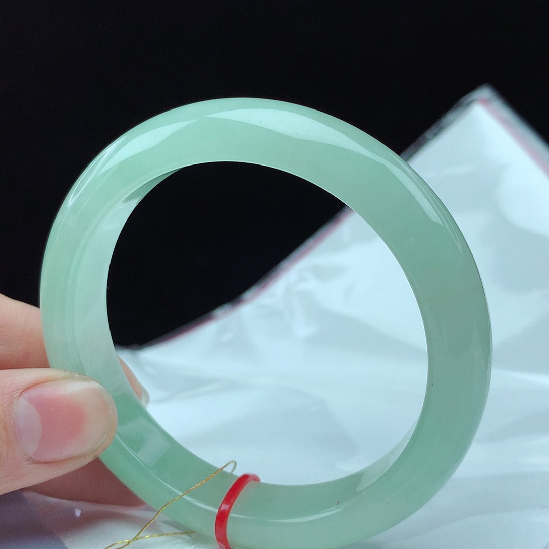 翡翠手镯未镶嵌56圈0416