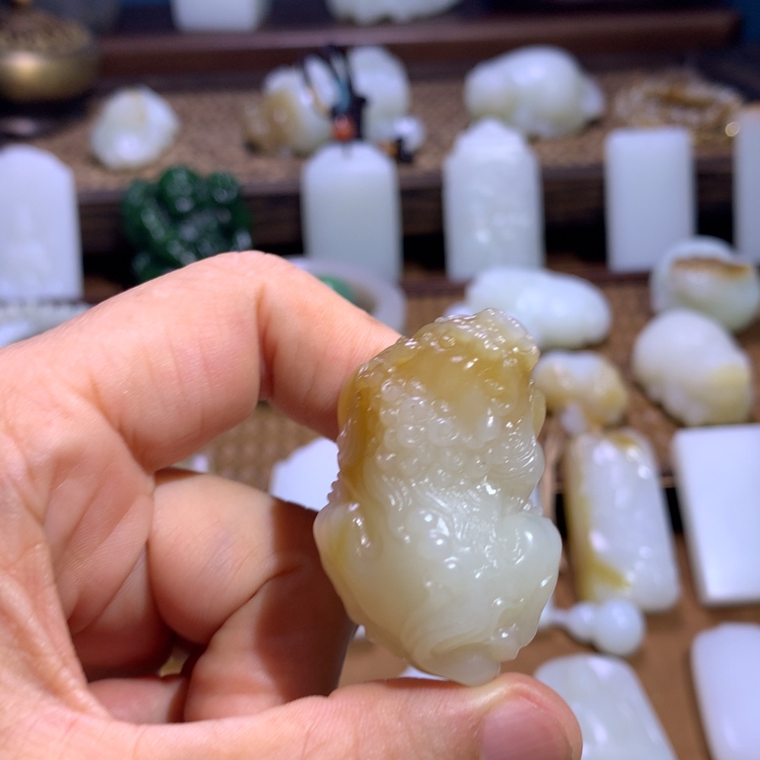 和田玉（糖玉）未镶嵌颈饰