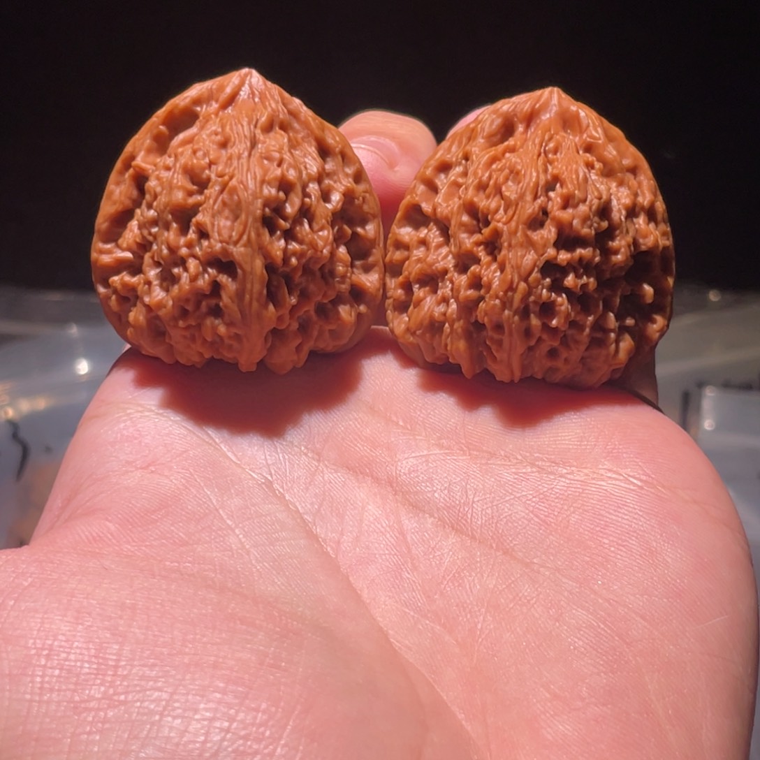 吊坠文玩核桃40 三角南疆石头货打过底