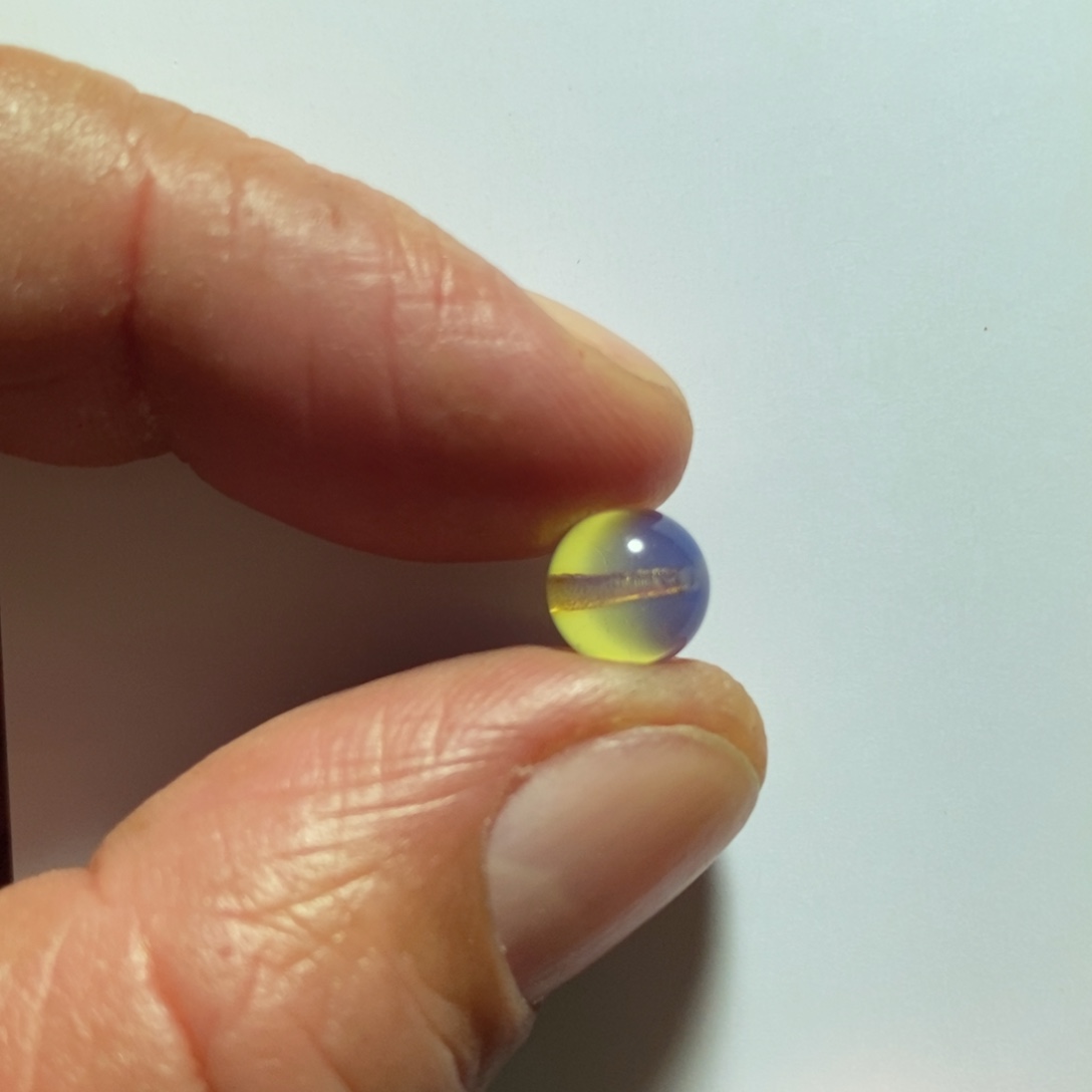 琥珀未镶嵌裸石琥珀