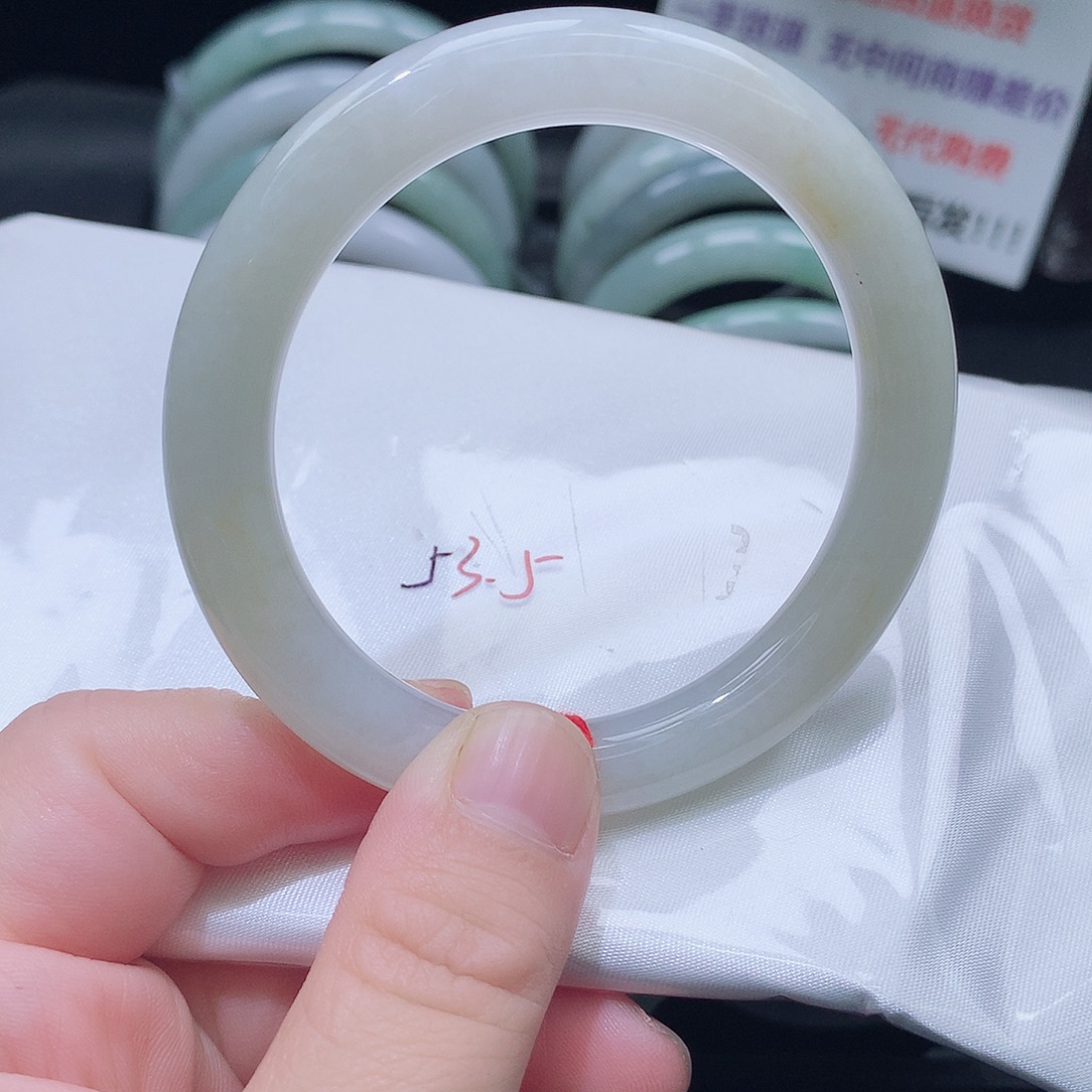 翡翠未镶嵌手镯206