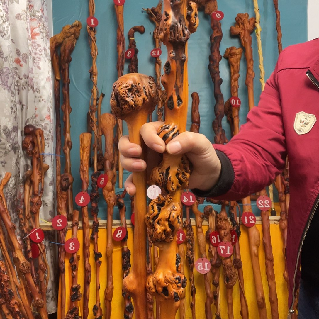 追***风大叶紫檀（黑酸枝木类）咯哦哦哦哦呜呜呜咯哦哦