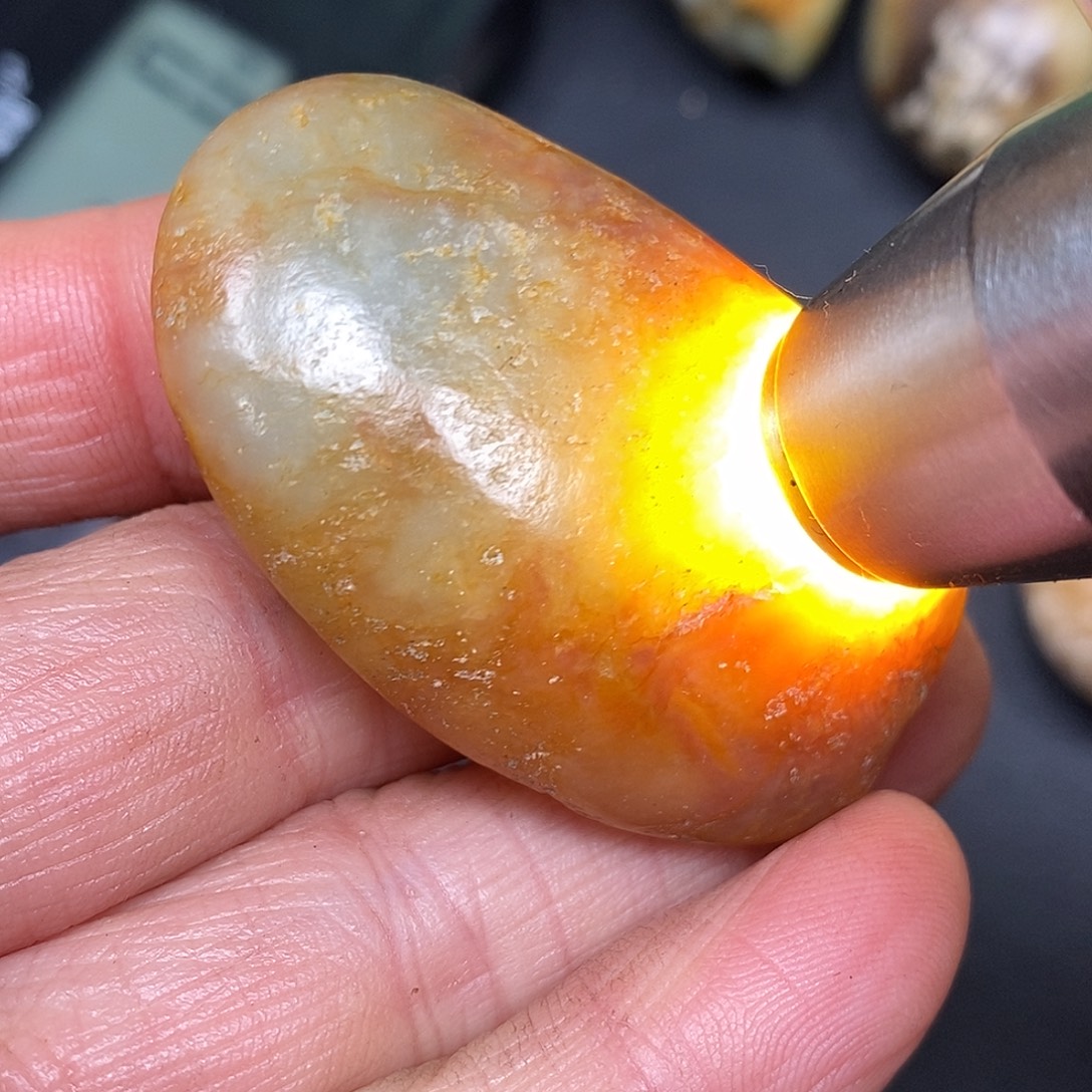 和田玉未镶嵌珠宝奇石