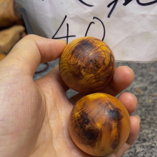 柏木（崖柏）瑕疵1