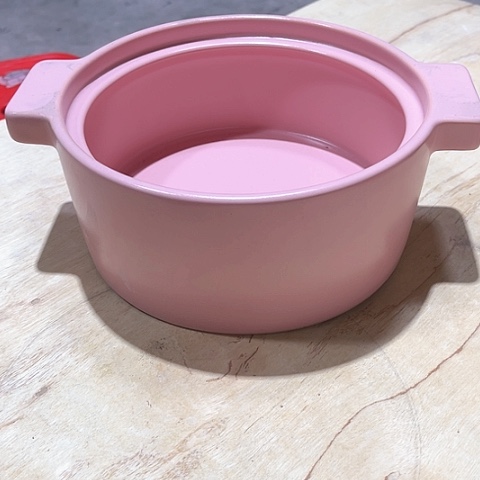 微瑕，明火，口径约20高度8没有盖子，变形