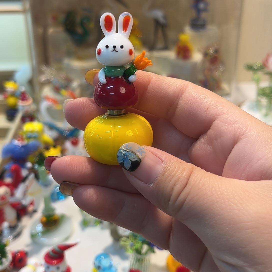 被***堡手工艺品琉璃旋转兔子
